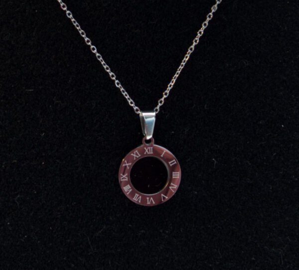 Collar con dije de reloj c/piedra negra - Image 2